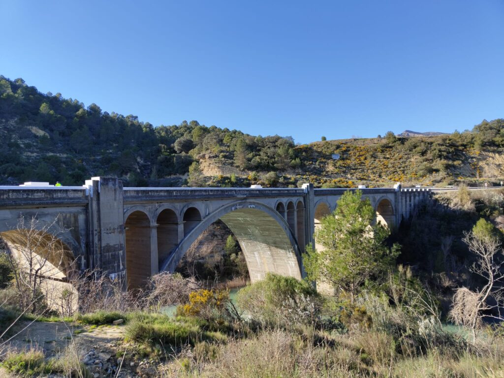 Puente para hacer puenting en Murillo de gallego