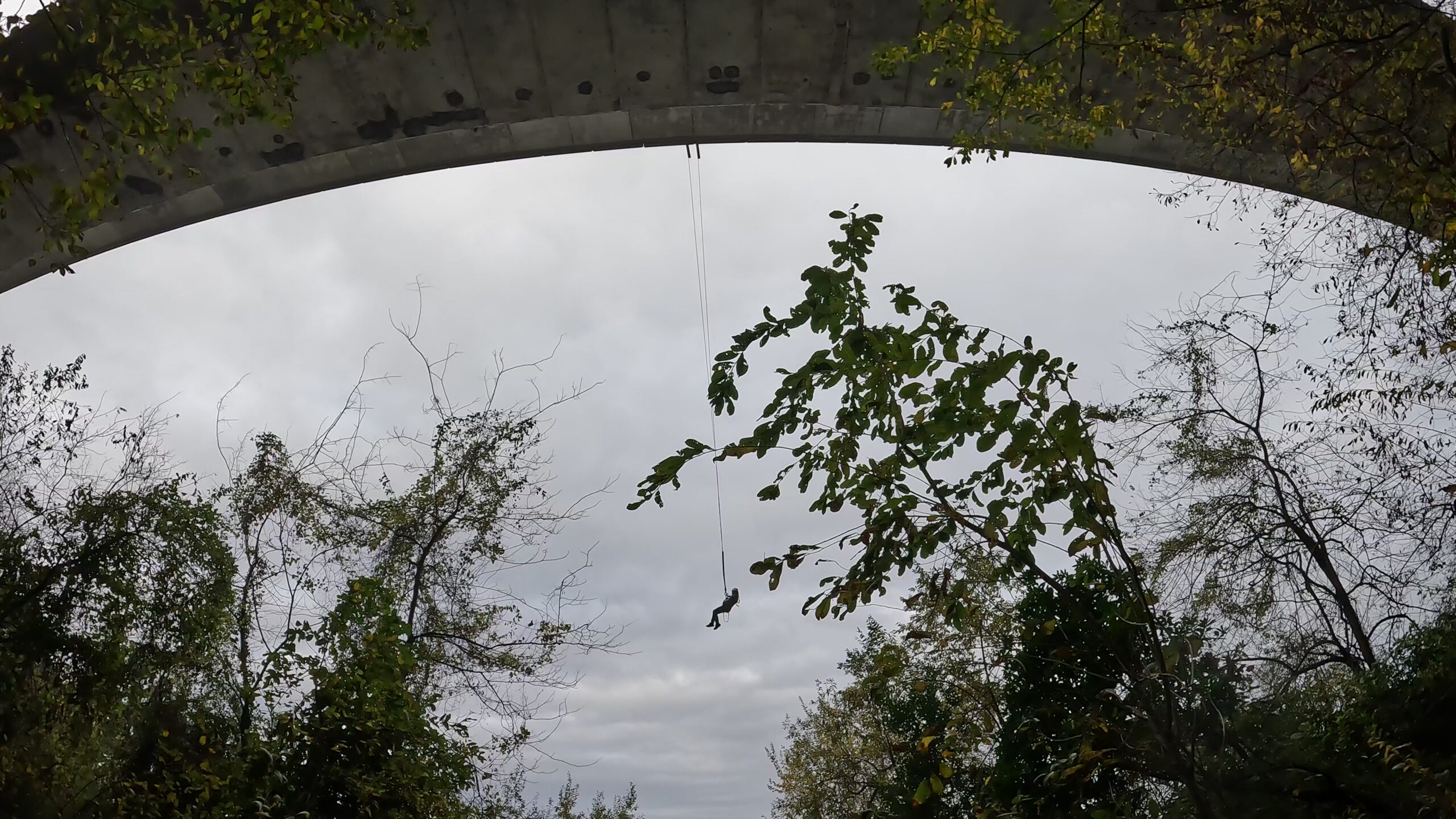 Primer salto de puenting