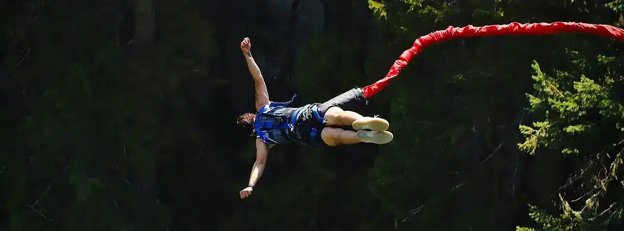 diferencia entre puenting y bungee jumping