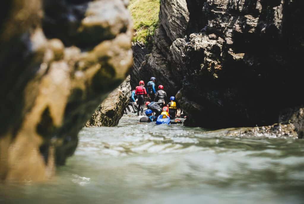 coasteering que es y porque deberias probarlo en 2024