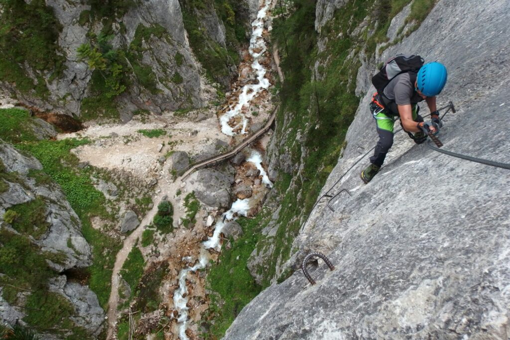 deportes de aventura en Asturias, via ferrata