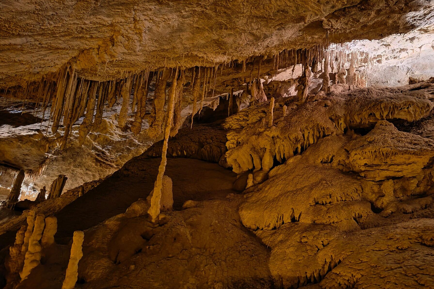 Cueva kárstica